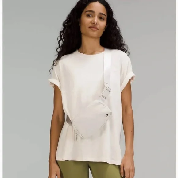 Lululemon Everywhere Belt Bag opal white - Picture 3 of 5